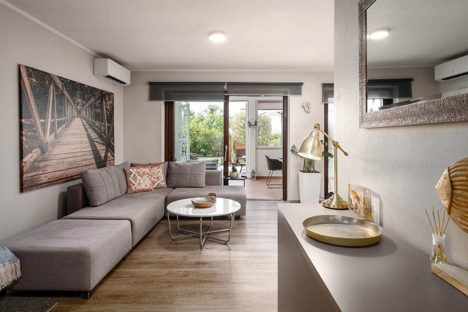 Exquisites Ferienhaus Mit Privatem Garten, Liegen, Kinderstuhl, Waschmaschine - Nur 700 Meter Zum Strand Poreč Exteriör bild